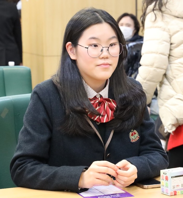 조윤슬 청소년.jpg
