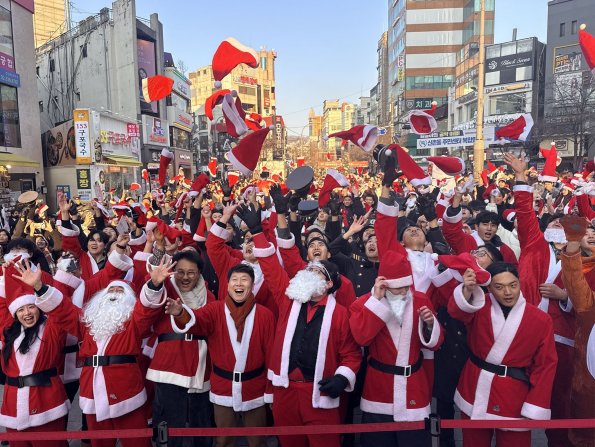[Vol.1월호] 나의이야기: 818명의 어린이에게 행복을 전하는 751명의 산타가 모였습니다!